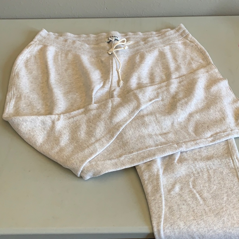 old navy raw hem capris sweatpants